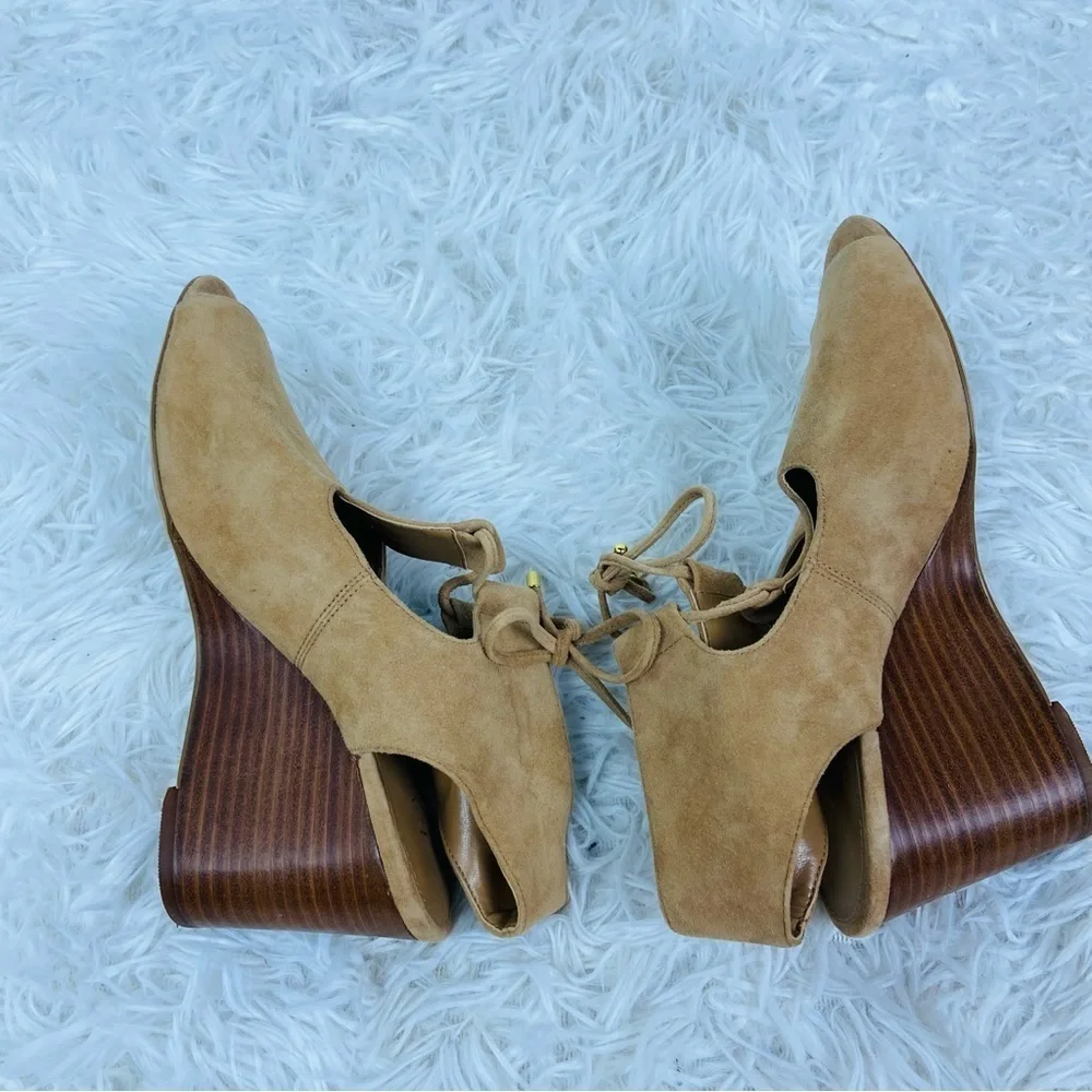 LAUREN RALPH LAUREN tan camel 100% sheep leather open toe suede wedge heels 6.5